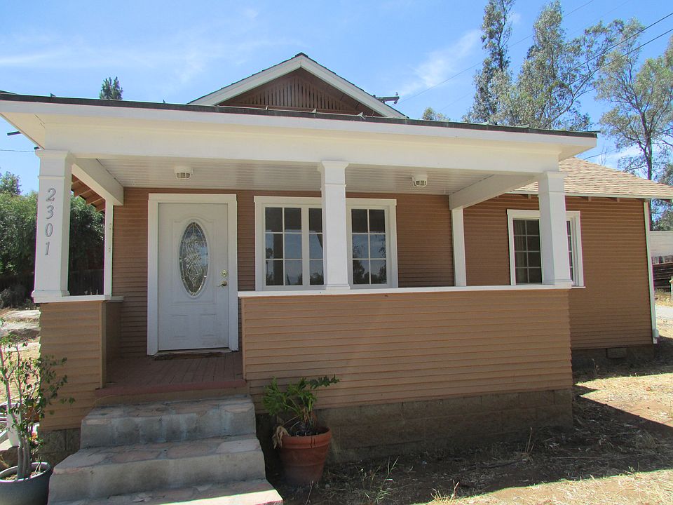 1st image of 2301 Park Dr