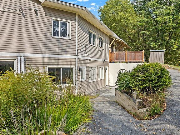 2nd image of 454 Mountain Road #8