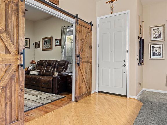 5th image of 736 Caber Dr