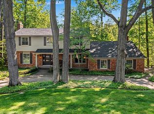 22586 N Nottingham Dr, Beverly Hills, MI 48025