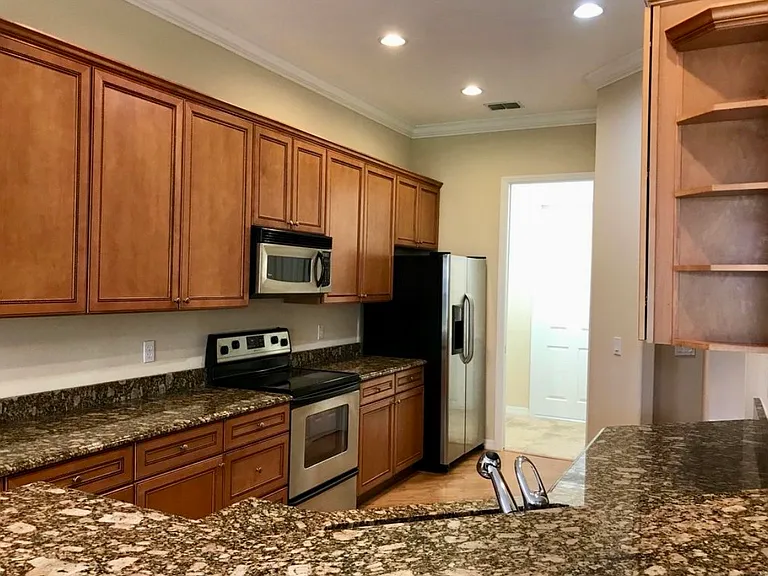 538 Newhall Ln — Photo 22