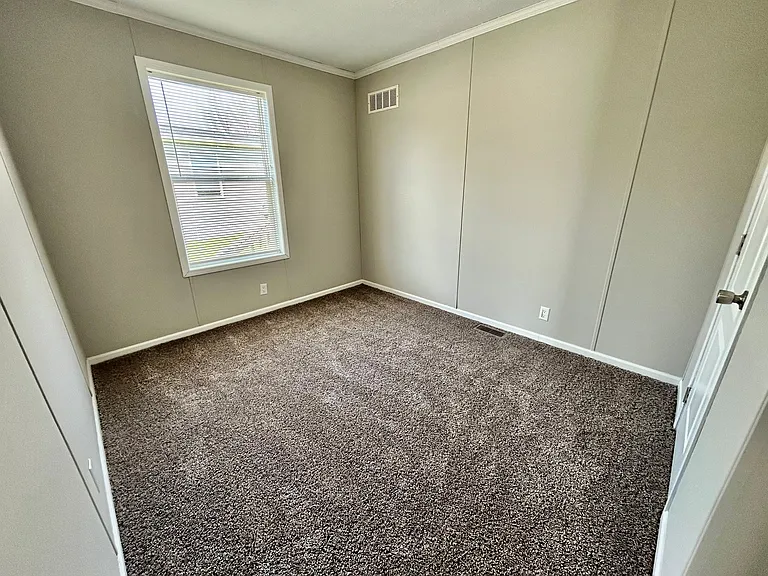 Hickory Knoll — Photo 137