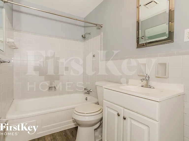 280 Genoma Dr — Photo 13