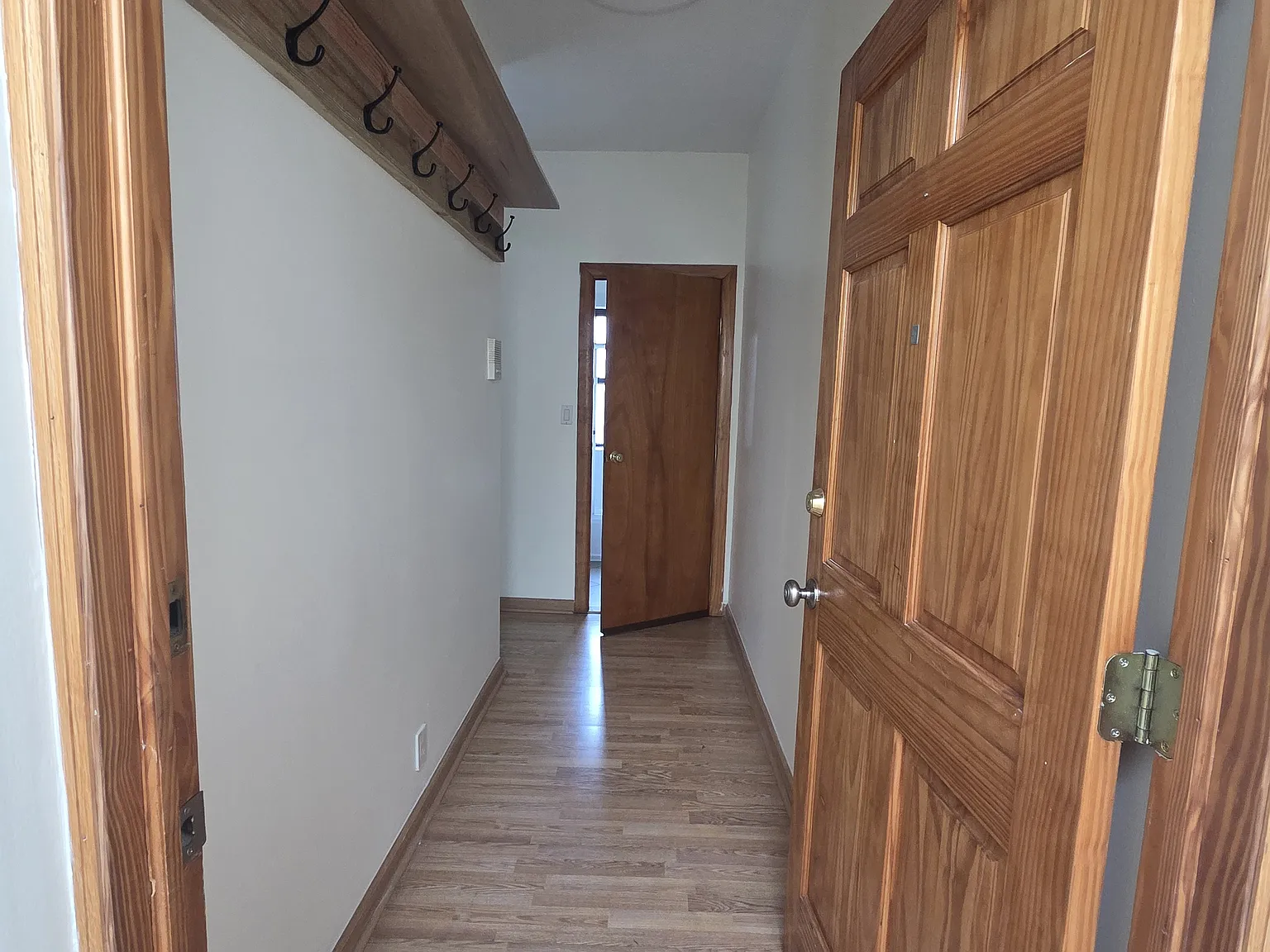 1 bed, 350 sqft, $2,300 — Photo 2