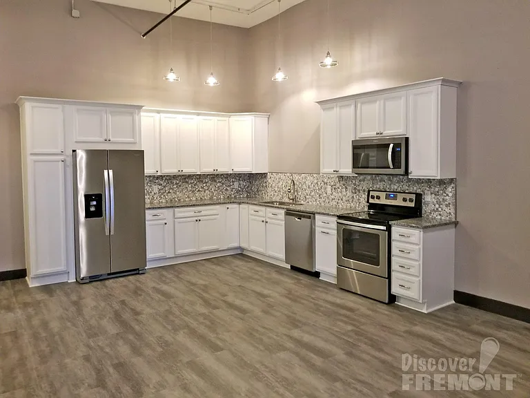 105 S Front St #32 — Photo 2