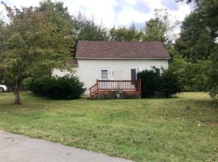 414 Bloomfield Rd, Bardstown, KY 40004