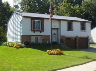 4047 Truxton Ln, Lansing, MI 48911