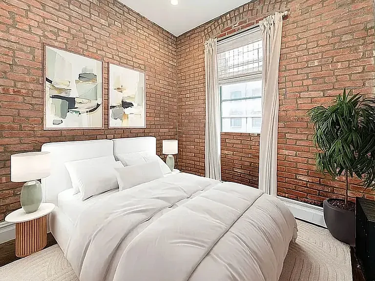 145 W 10th St #2-A — Photo 3