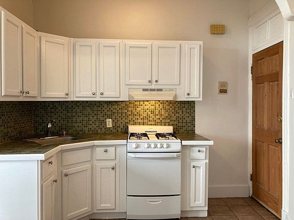2nd image of 401 4th Ave APT 2