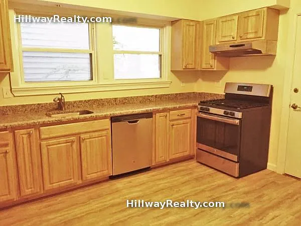 Building Photo - 51 Custer St #3R