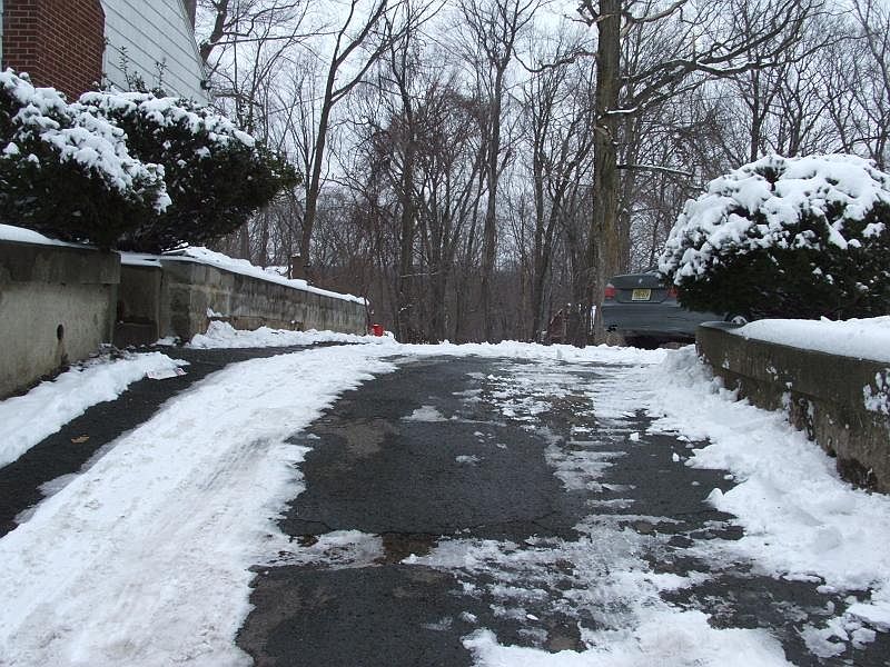 2nd image of 742 Berdan Ave