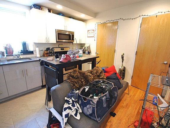 2nd image of 212 E 14th St APT 3B