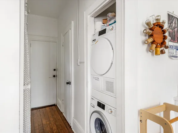 59-32 Grove Street image 15 of 23