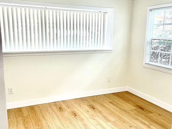 4th image of 4551 Hazeltine Ave APT 1