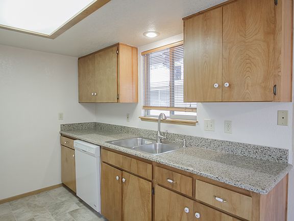 2nd image of 300 Shafer Ln APT G1