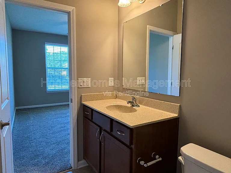 640 N Grant St — Photo 10