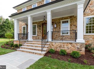 704 Kentland Dr, Great Falls, VA 22066