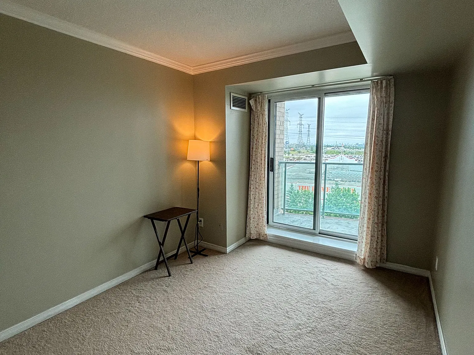 23 Oneida Cres — Photo 3