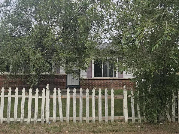 1327 Andrea St, Ypsilanti, MI 48198