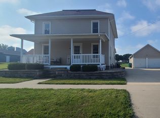 304 E Iowa St, Monona, IA 52159