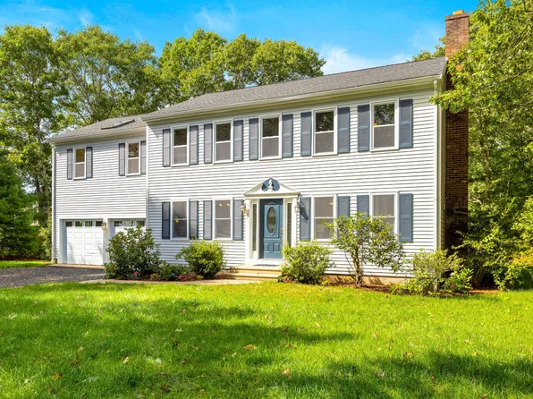 19 Captains Row, Mashpee, MA 02649