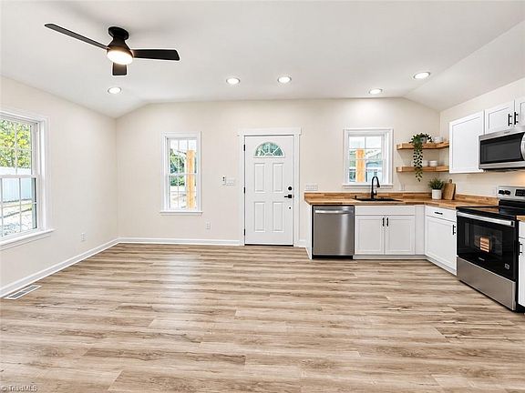 2nd image of 321 New St