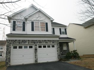 512 Madison Dr, Stewartsville, NJ