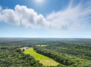 3 Hallard Ln, Cedar Hill, MO 63016