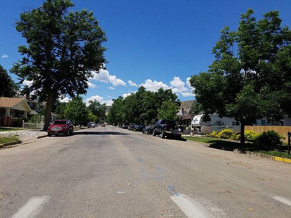 5th image of 830 Greenwood Ave