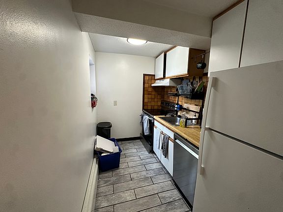 3rd image of 287 Harvard St APT 20