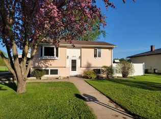 2520 Island Park Rd, La Crosse, WI 54603