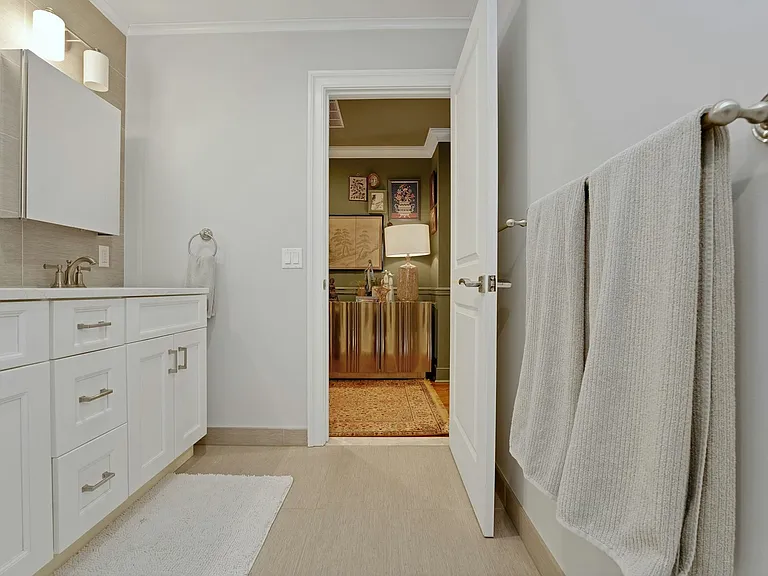 41 Fairview Ave — Photo 14