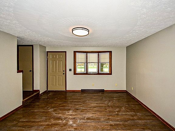 4th image of 459 Hutchison Dr