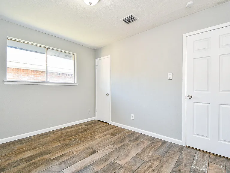 7619 W Gulf Bank Rd — Photo 25