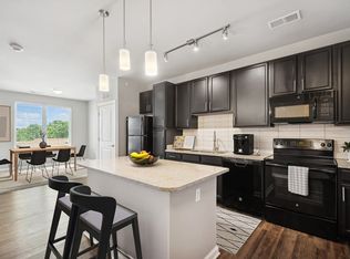 Arrive Brentwood I & II, Saint Louis, MO 63144