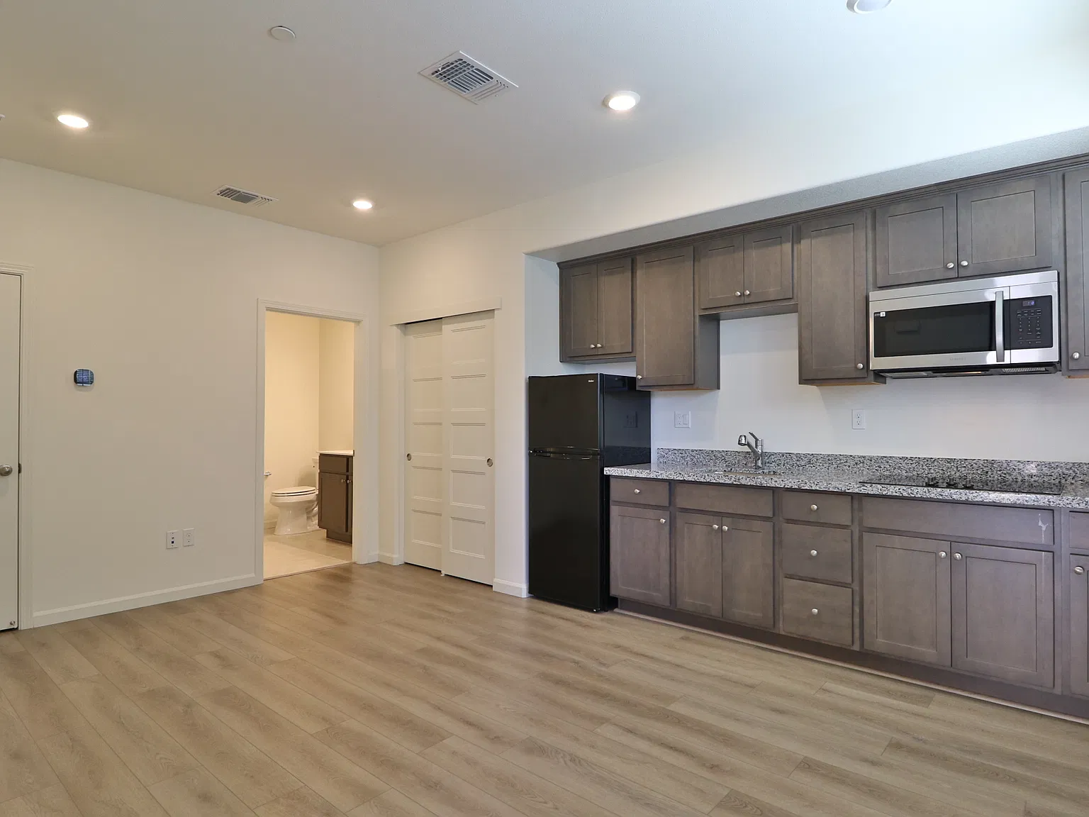 Studio, 314 sqft, $1,800 — Photo 3