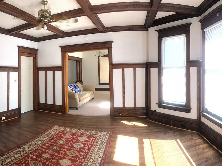 234 W 3rd St — Photo 2