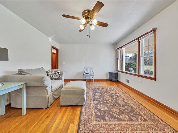 4th image of 1846 Pineview Dr
