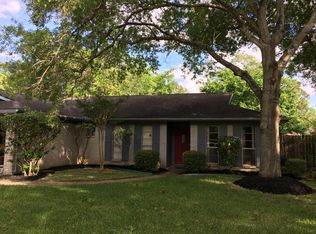 966 Redway Ln, Houston, TX 77062