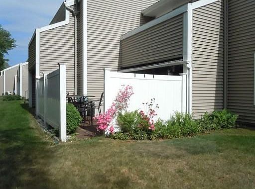 2nd image of 50 Nassau Dr