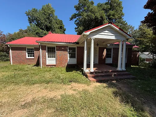 220 Woodside Dr Photo 1