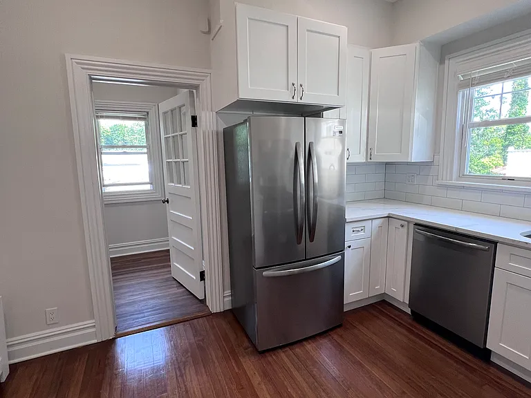 27 Oakwood Ave #1 — Photo 15
