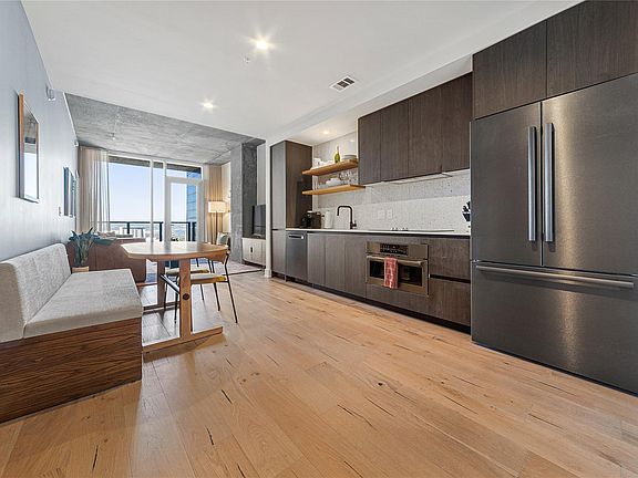 4th image of 48 East Ave #2311