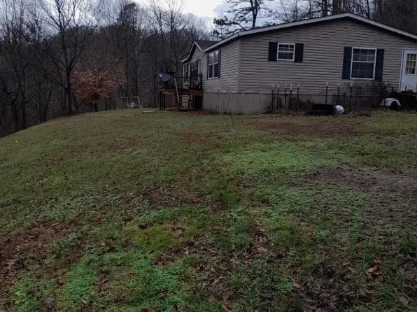 169 Block Branch Rd, Crum, WV 25669