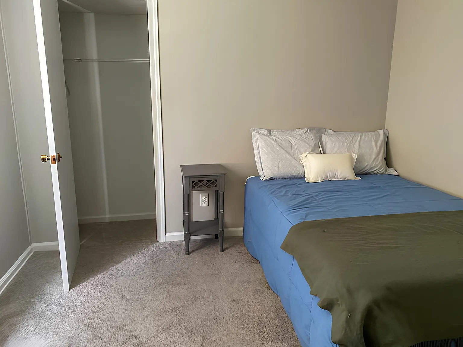 4 bed, 3.0 bath, 1986 sqft, $663 — Photo 2