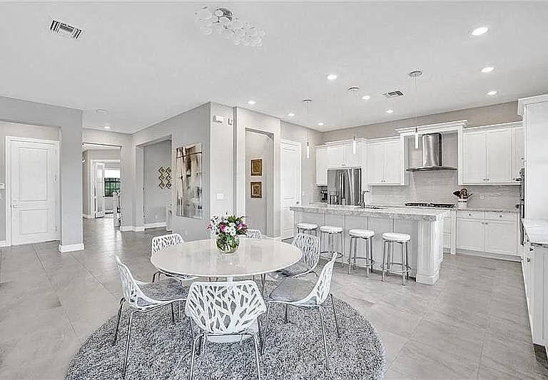 11720 Waterway Cir — Photo 54