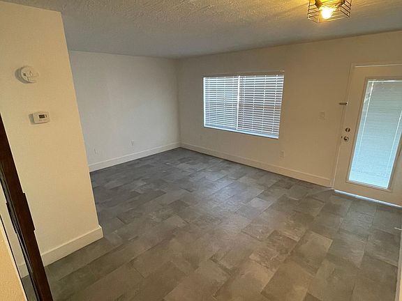 5th image of 108 Columbia Dr APT B3