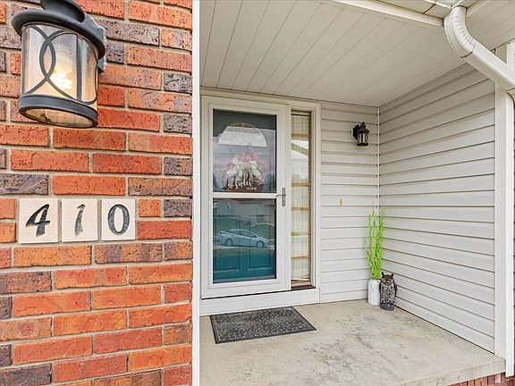 4th image of 410 Cloverdale Dr