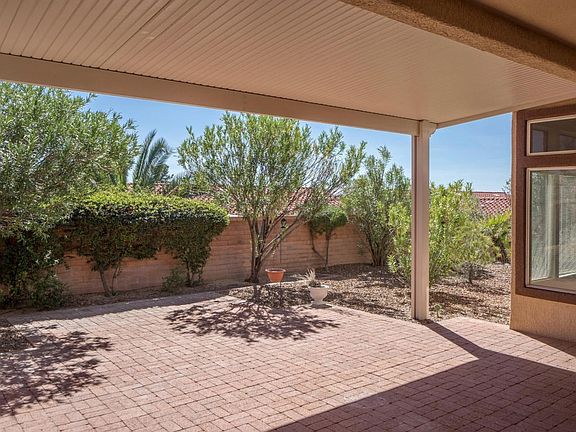 4th image of 1088 E Versailles Dr