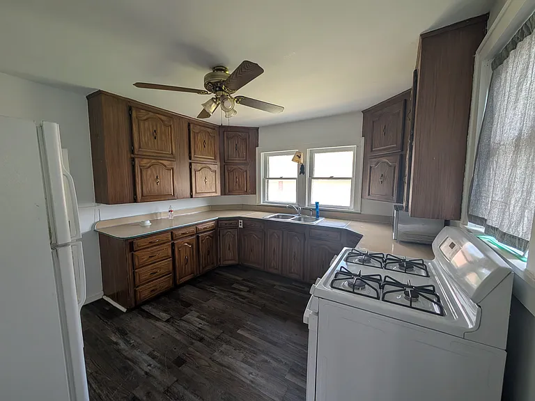 755 S Main St — Photo 10